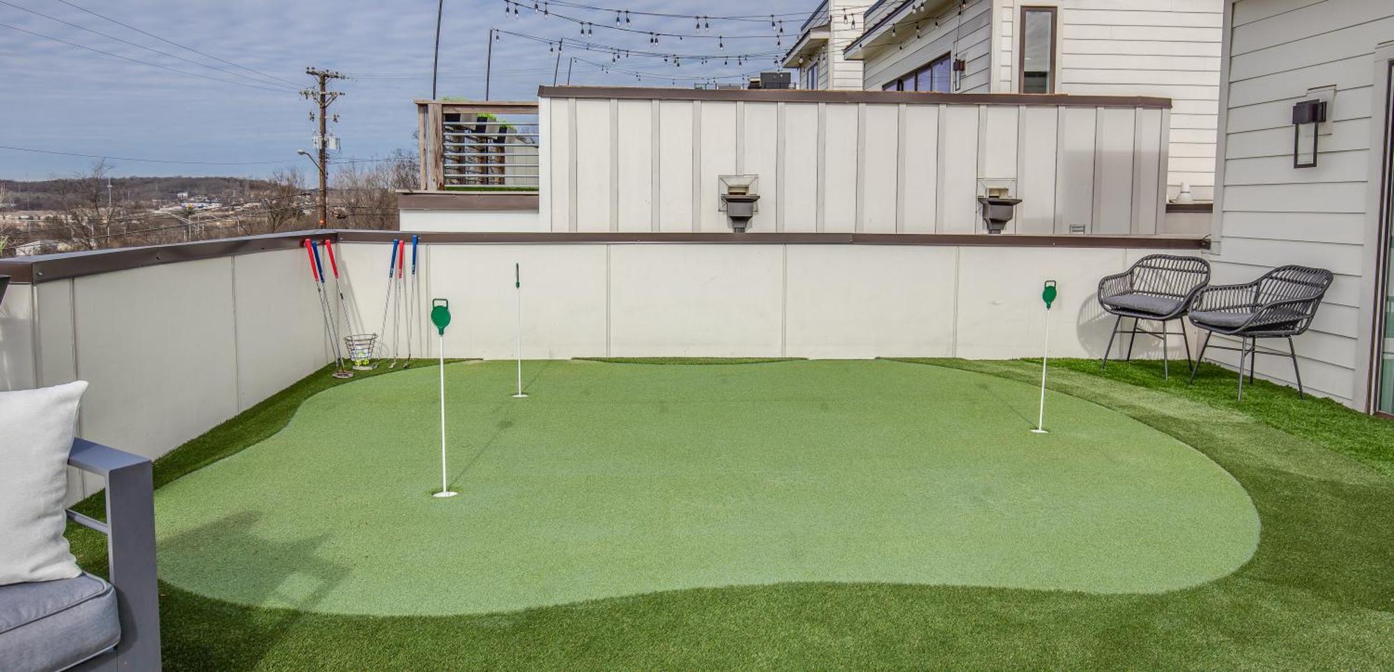 Whiskey House With Rooftop Golf, City Views! 8Min To Downtown! Sleeps 9! 내슈빌 외부 사진